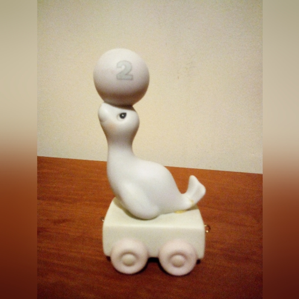 Precious Moments Birthday Train Figurine Seal 2 God Bless You On Your Birthday